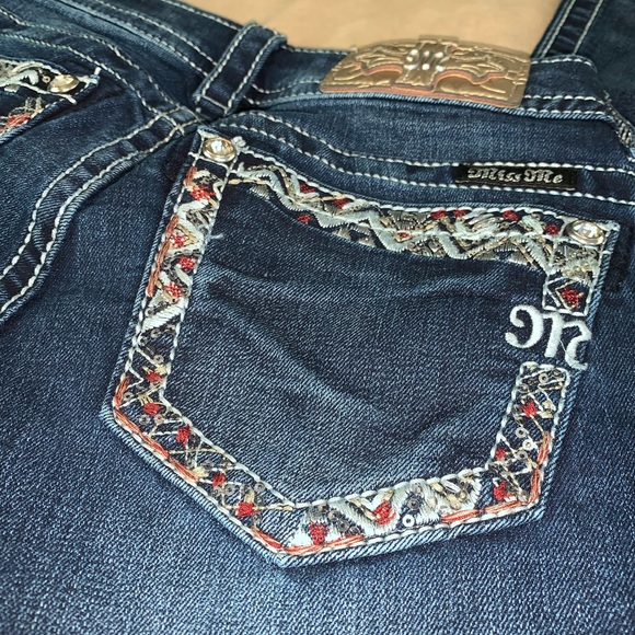 25x32.5 Miss Me Bootcut jeans - Picture 2 of 4